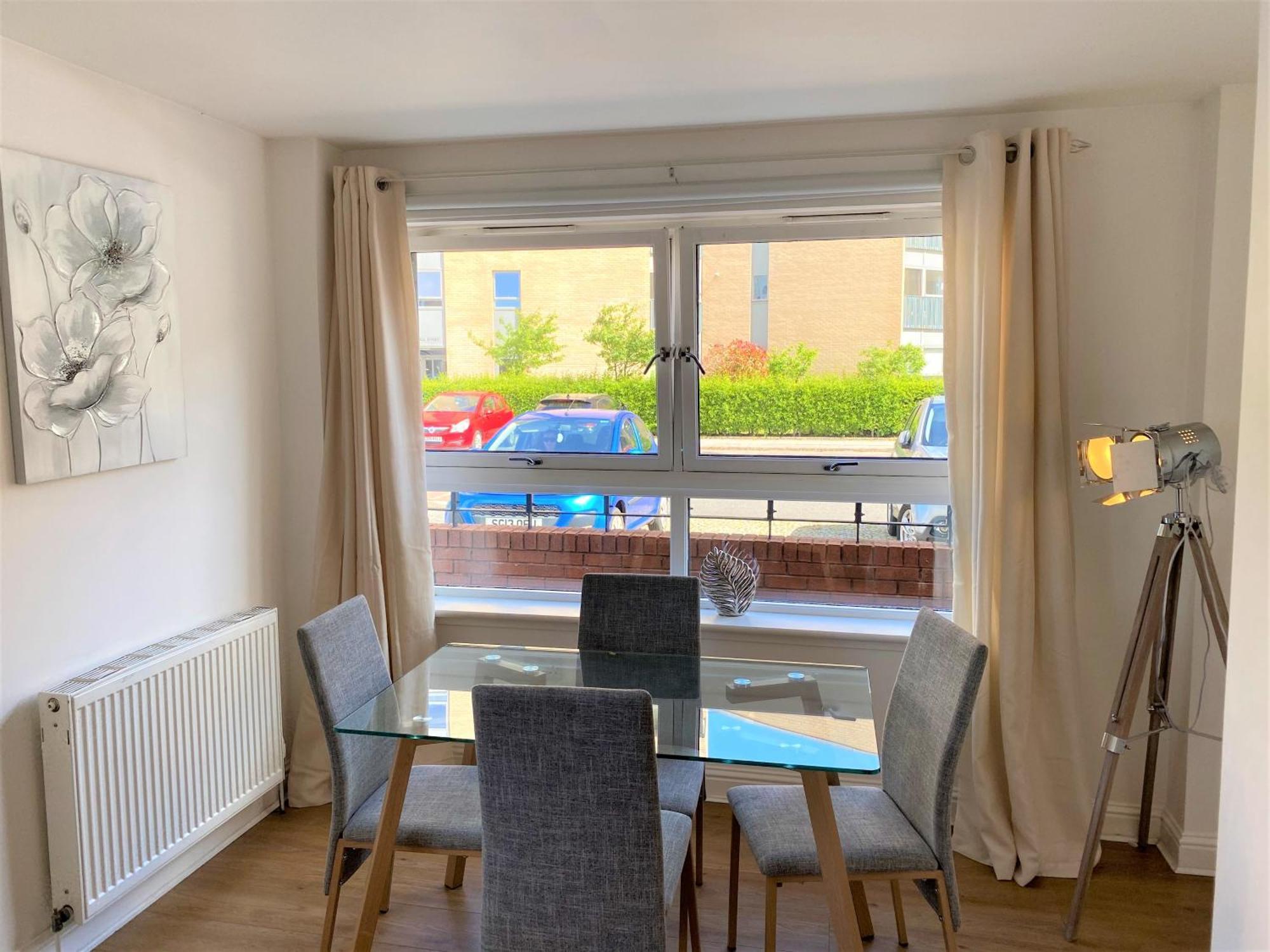 Mathieson Apartment - 2 Bedrooms グラスゴー エクステリア 写真